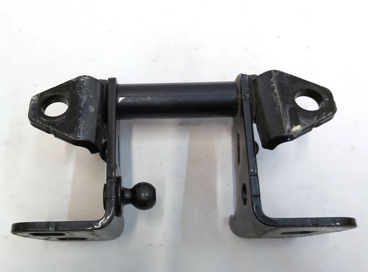 3 Петля двері передньої правої верхня PMNG Tesla model X 1045537-00-H