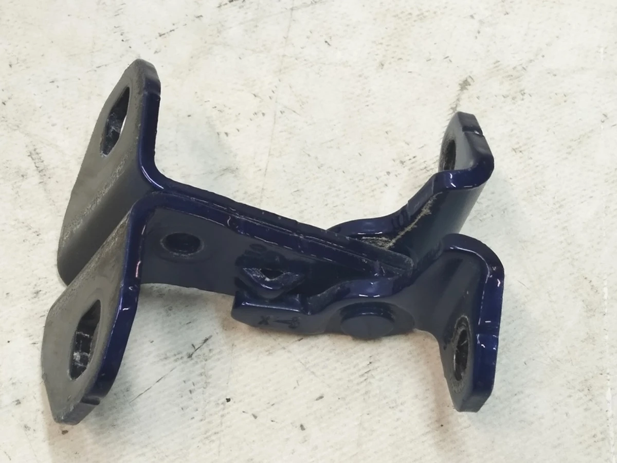 4 Петля двери передней левая правая нижняя PPSB Tesla model X, model X Mar 2021 1045538-00-H