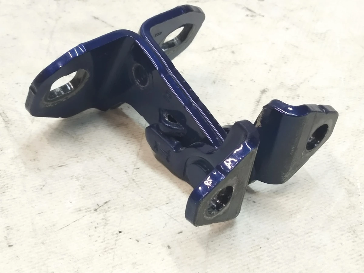 4 Петля двери передней левая правая нижняя PPSB Tesla model X, model X Mar 2021 1045538-00-H