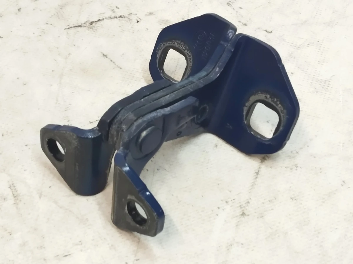 4 Петля двери передней левая правая нижняя PPSB Tesla model X, model X Mar 2021 1045538-00-H