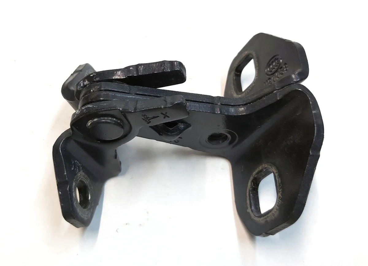 4 Петля двери передней левая правая нижняя PMNG Tesla model X 1045538-00-H