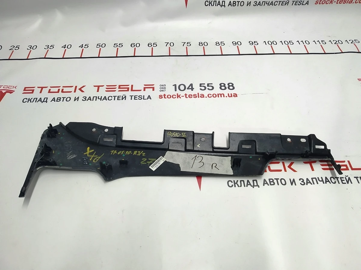 23 Декоративная накладка центральной панели пассажирская LINEAR DARK ASH LHD Tesla model S, model S REST 1045969-92-C