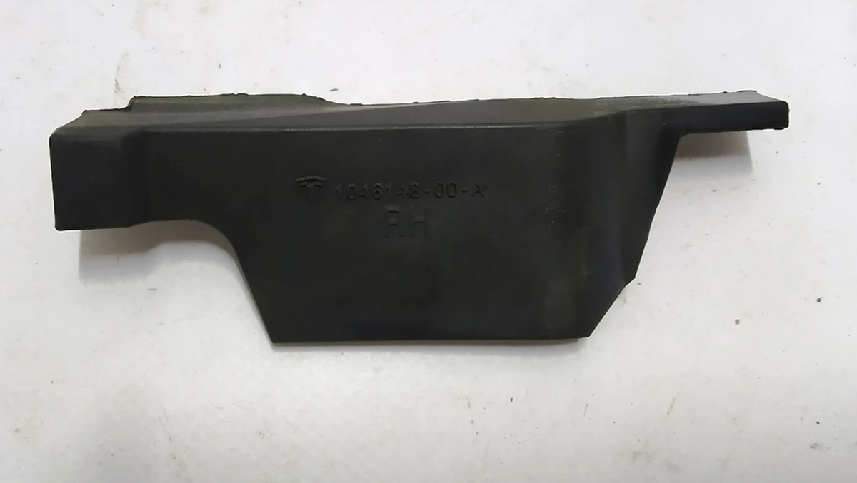 8 Резинка уплотнительная дверная правая Tesla model S, model S REST 1046148-00-A