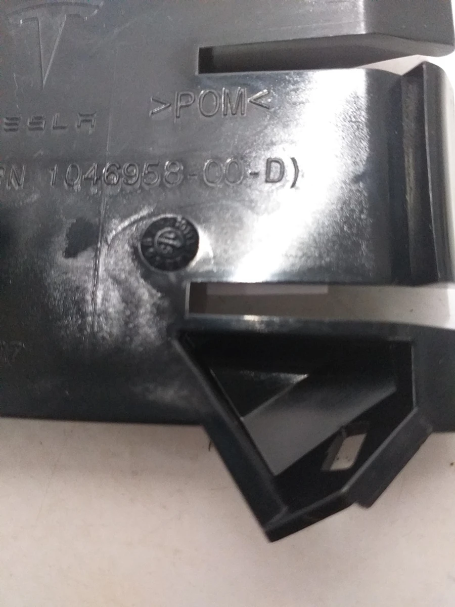 4 Rear headlight guide left NEW Tesla model X 1046958-00-D