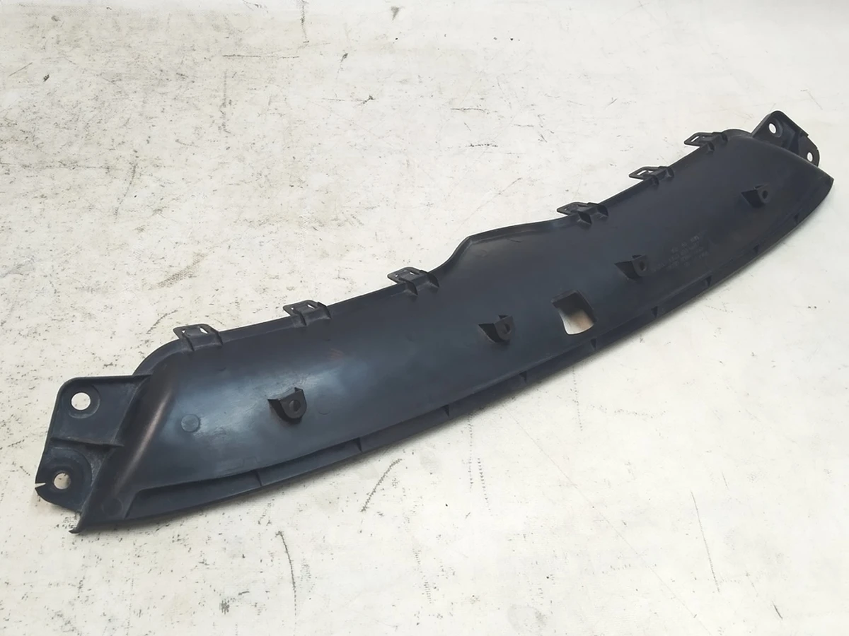 2 Накладка гриля бампера переднього верхня (з пошкодженням) Tesla model X 1047021-00-E