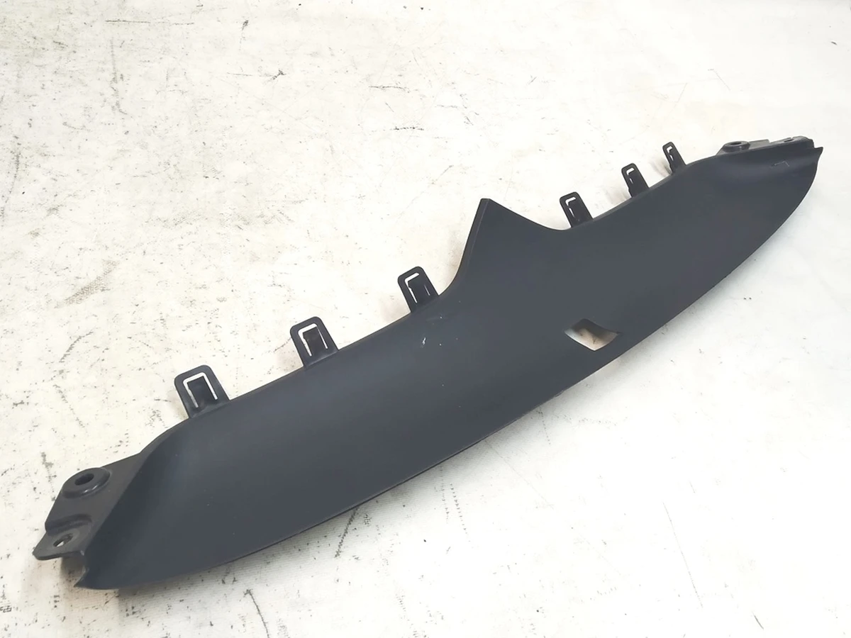 2 Накладка гриля бампера переднього верхня (з пошкодженням) Tesla model X 1047021-00-E