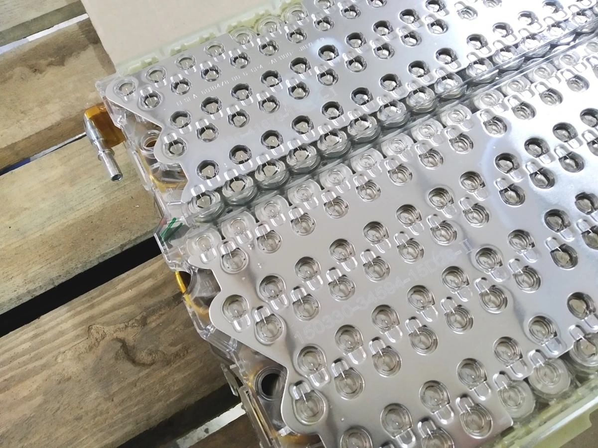 Main Battery Module (Minor Oxidation) Tesla model S 1047040-00-A