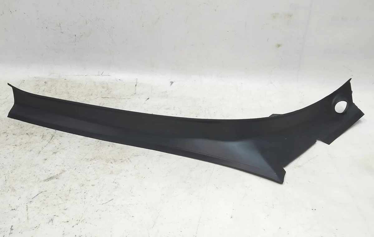 Облицювання отвору багажника ліва Tesla Model X 1047320-00-E