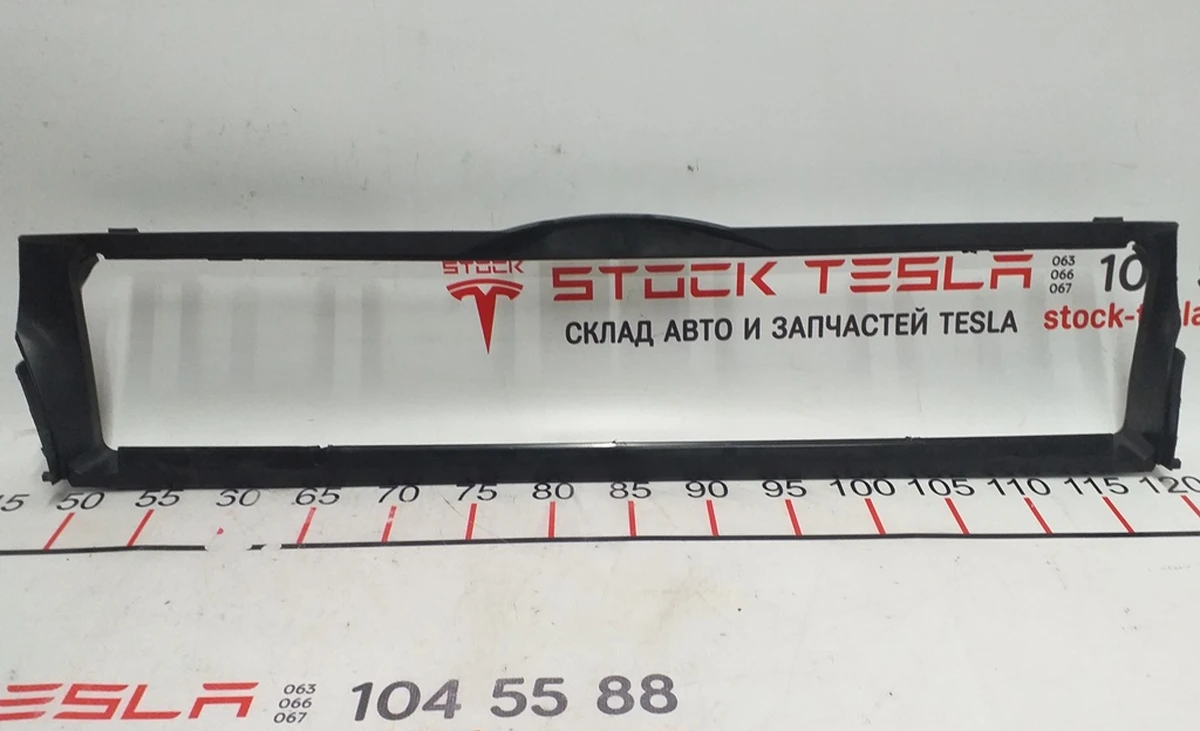 8 Eyelet pad central NEW Tesla model X 1047343-00-D