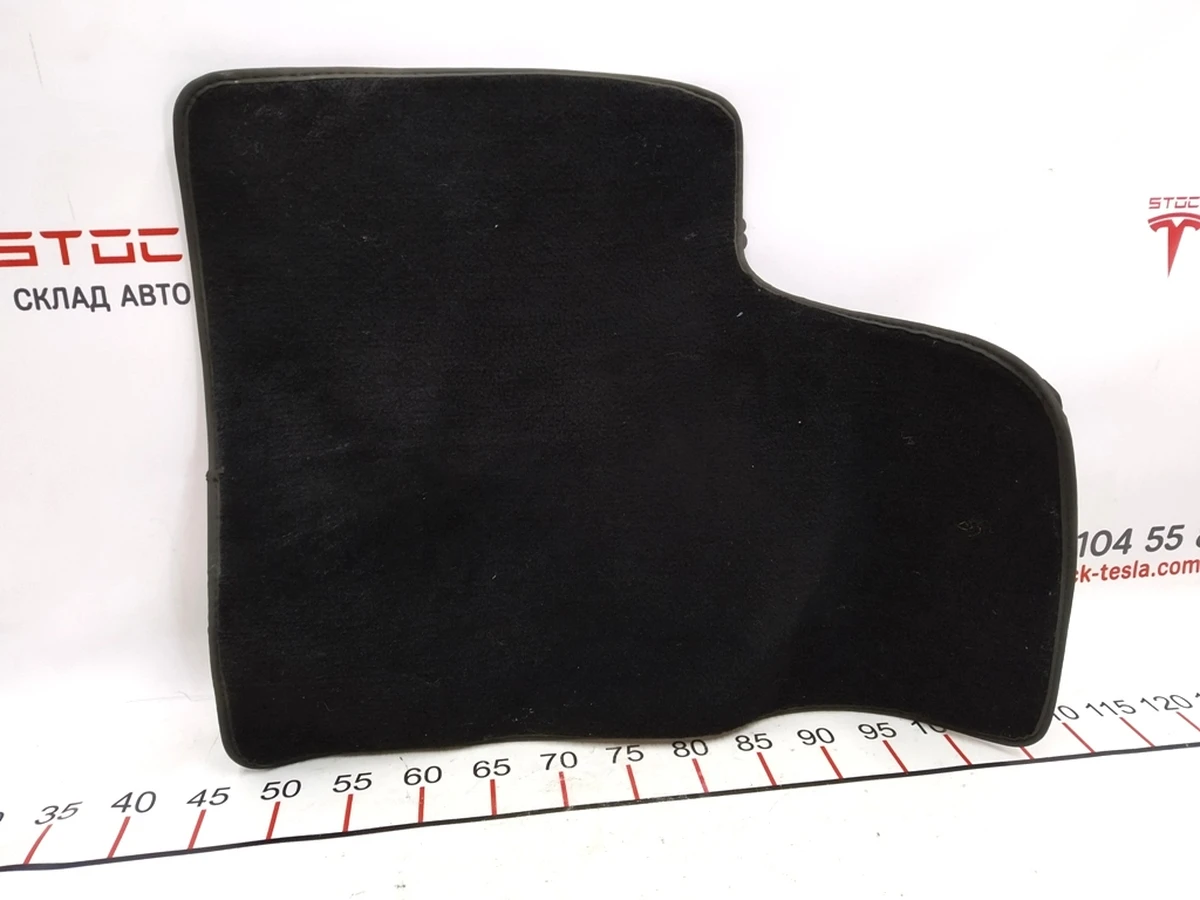 5 Rubberized driver's seat mat for the first row of seats Tesla model S, model S REST 1047686-00-B