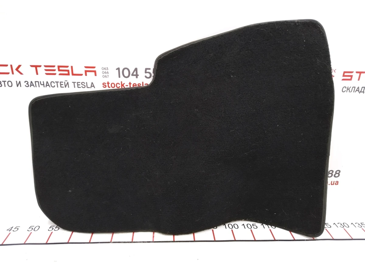 5 Коврик салона первого ряда сидений пассажирский прорезиненный Tesla model S, model S REST 1047686-00-D