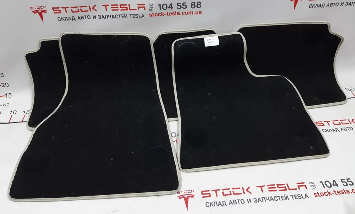 5 Set of floor mats COMPART ZUMA with clips Tesla model S REST 1047686-01-C
