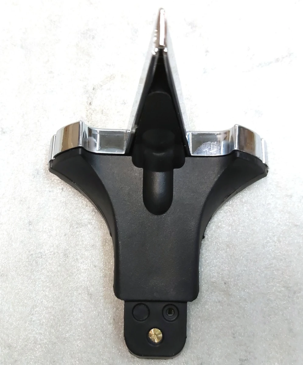 10 Знак "Т" переднього бампера Tesla model X 1047884-00-E