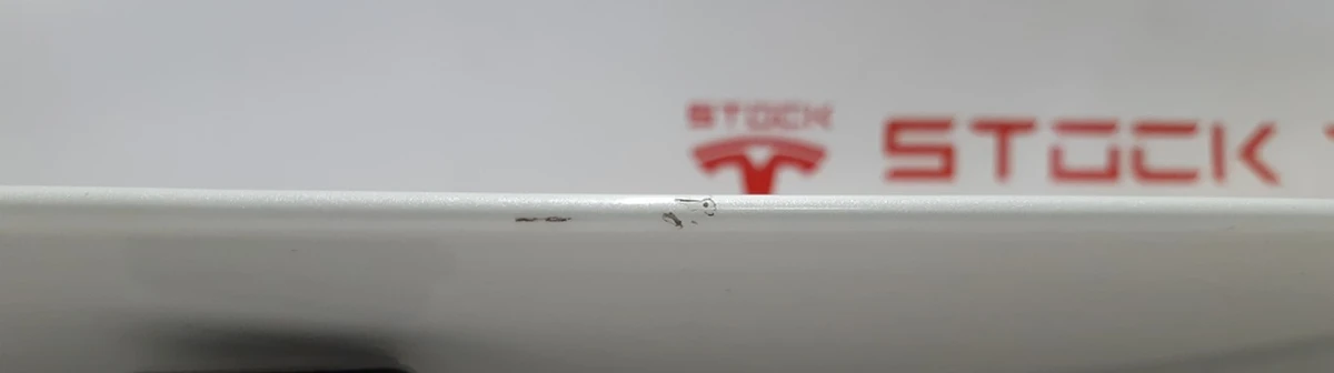 Накладка спойлера пасивного верхня PPSW з пошкодженням Tesla model X 1048428-E0-B