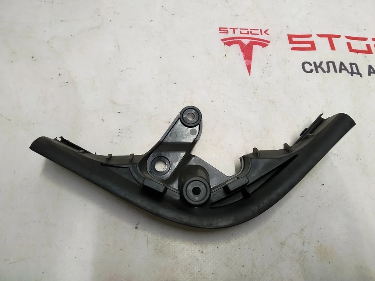 18 REAR DOOR NVH SEAL,LWR,LH, M4  Tesla model X 1473351-00-B