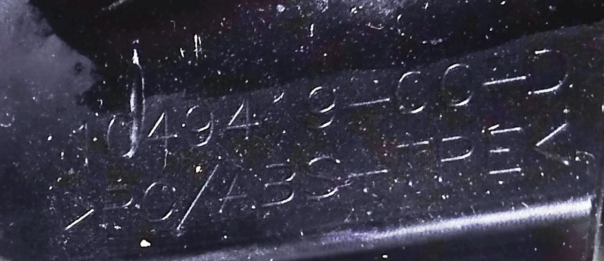 Seal upper front corner door rear left Tesla model X 1049419-00-D