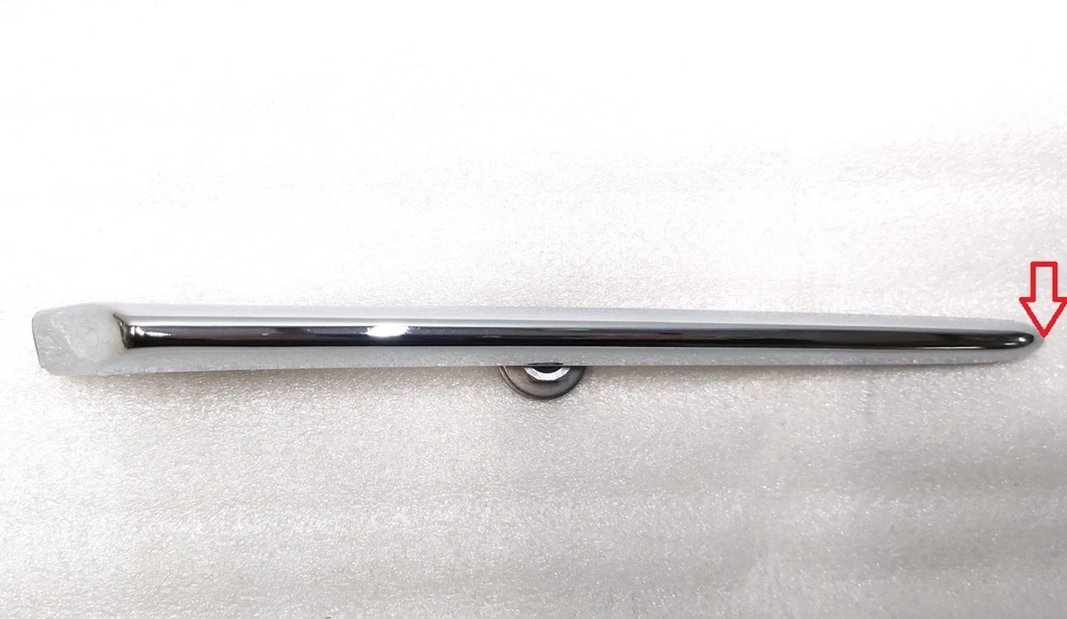 20 Накладка люверса верхняя правая хром Tesla Model X 1049610-00-F