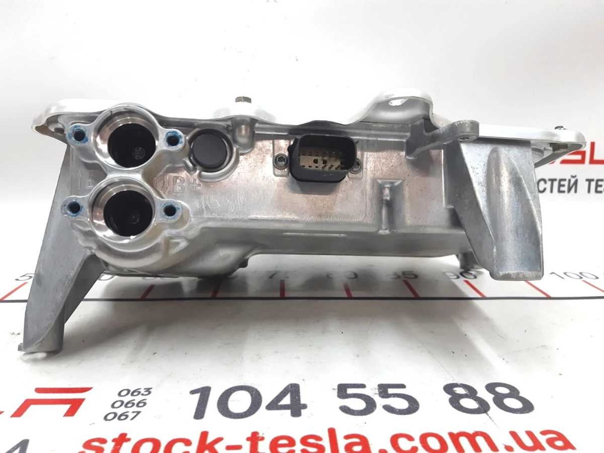 2 Janshen box front REV03 Tesla model X 1049678-00-H