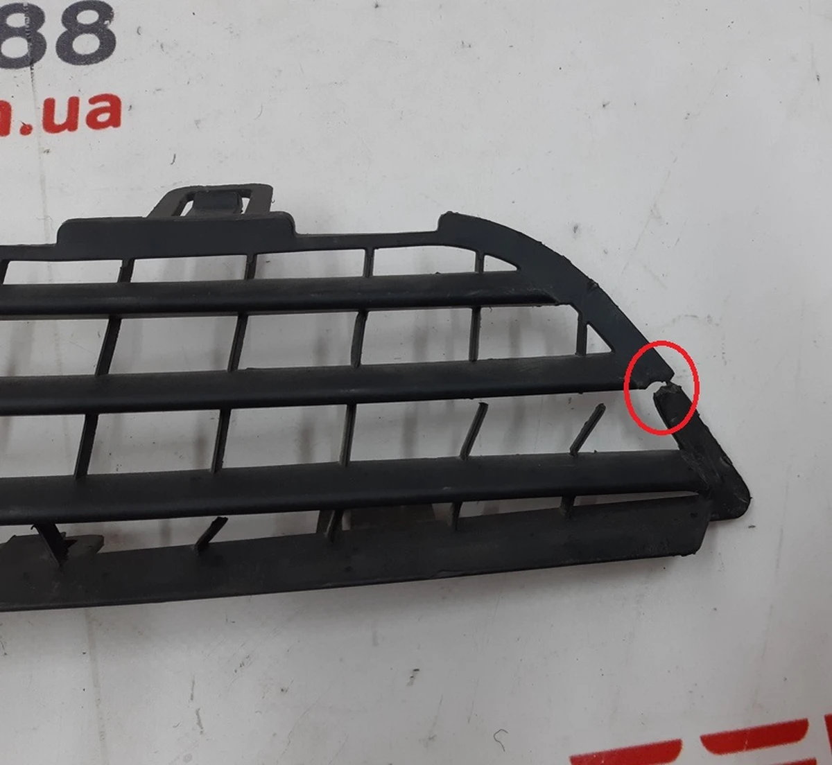 Решітка радіатора бампера переднього з пошкодженням Tesla model X 1050143-00-E