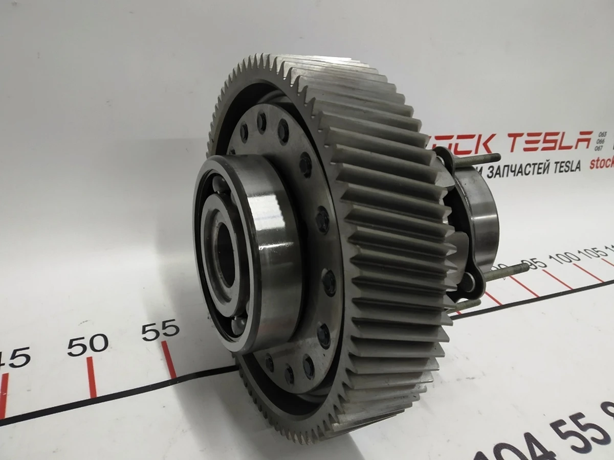 1 Gearbox main gear with differential and bearing assembly Tesla model S 1050167-00-B