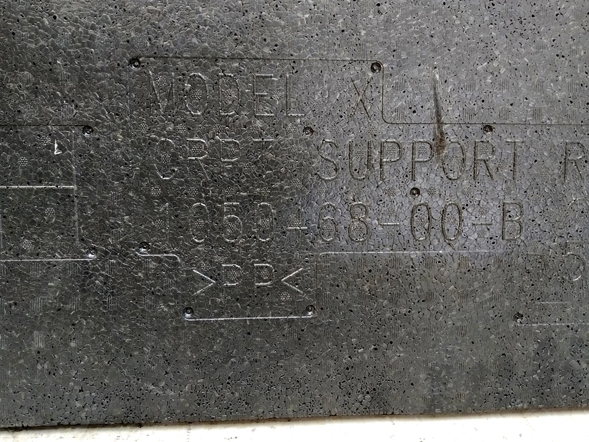 4 Primary carpet support RH, cabin Tesla Model X 1050468-00-C