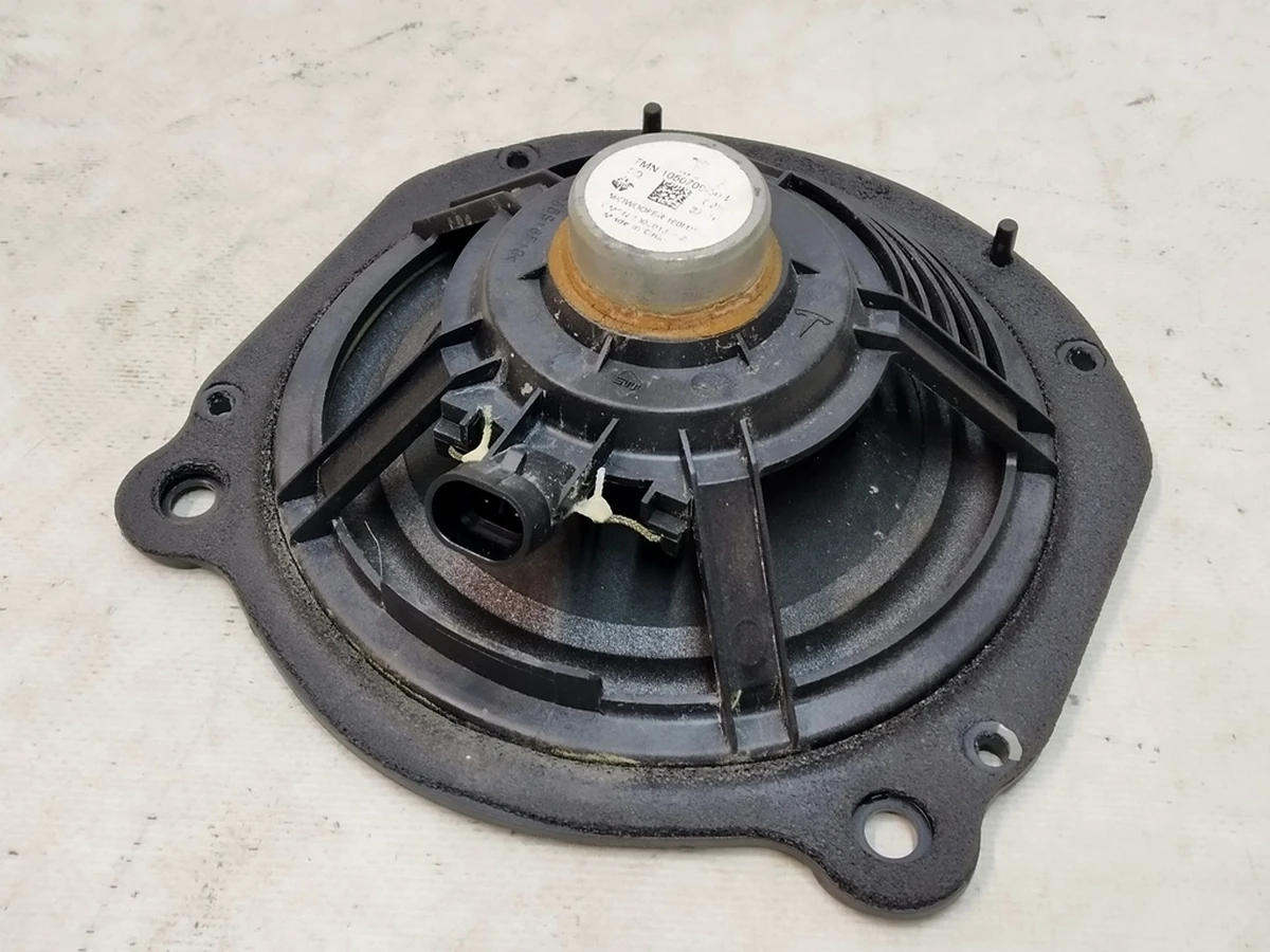 8 Динамик аудиосистемы 160 мм задней двери левой/правой Tesla Model X 1050709-00-B