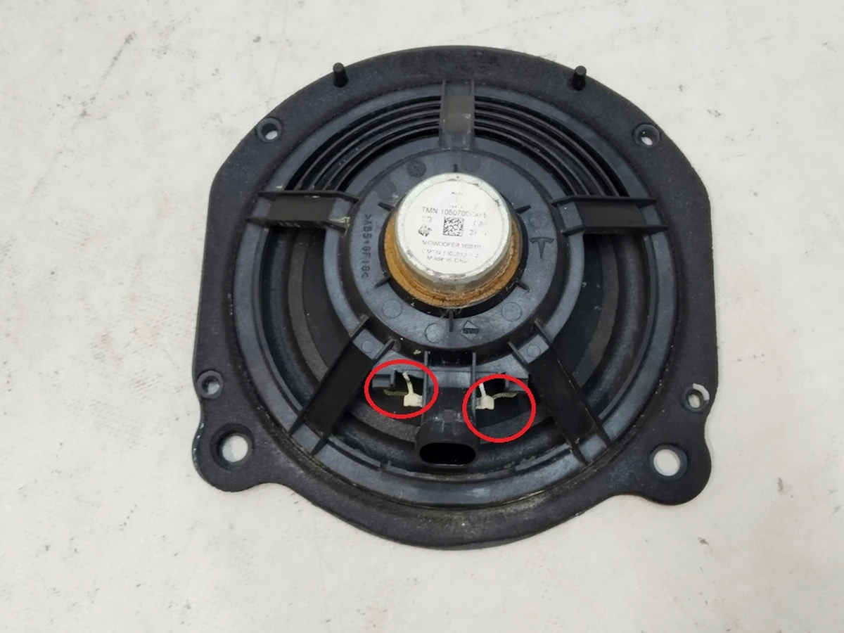 Динамік аудіосистеми 160 мм задніх дверей лівої / правої Tesla Model X 1050709-00-B