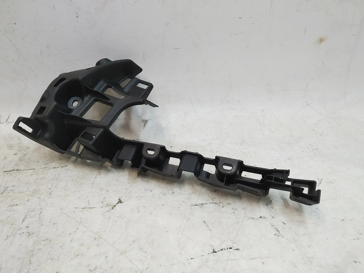 6 Кронштейн облицовки стойки B верхний левый Tesla Model X 1056079-00-E