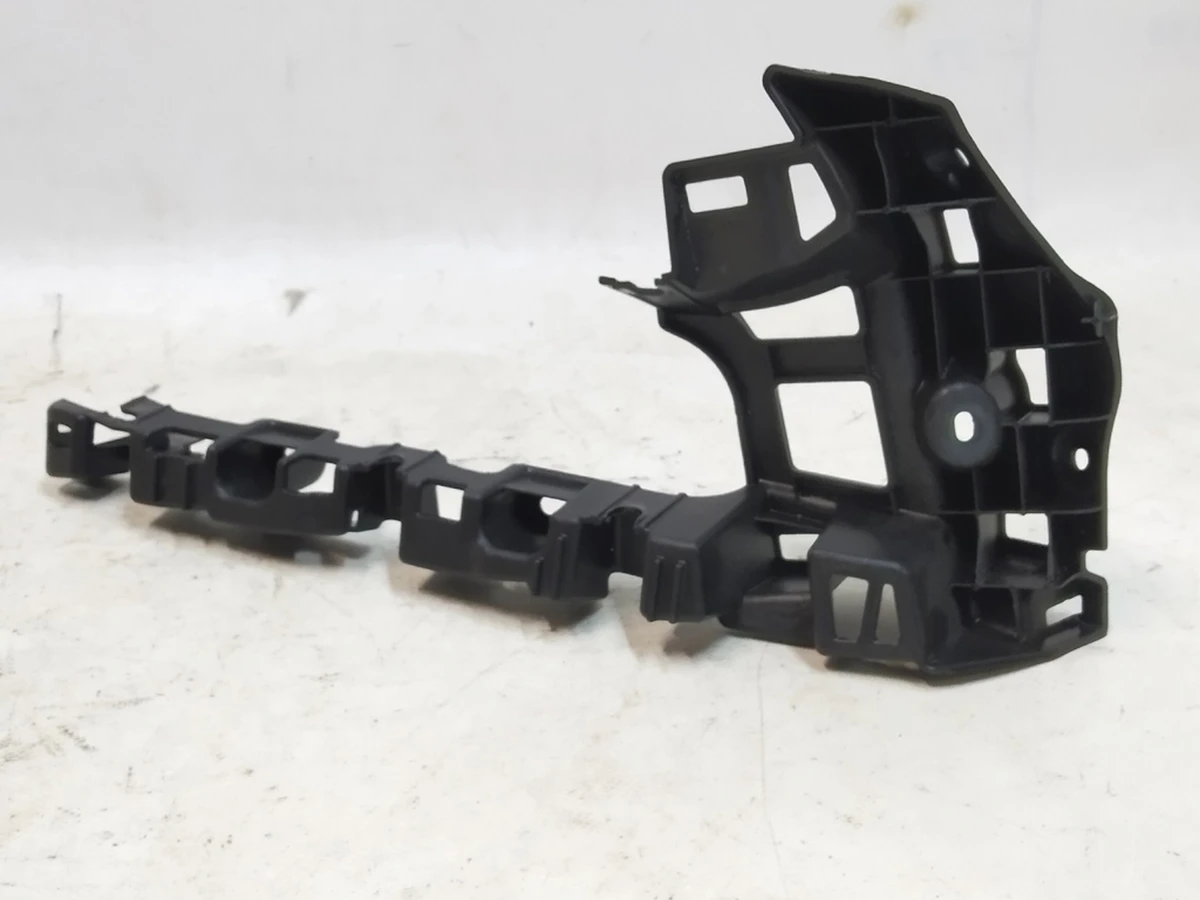 6 Кронштейн облицовки стойки B верхний левый Tesla Model X 1056079-00-E