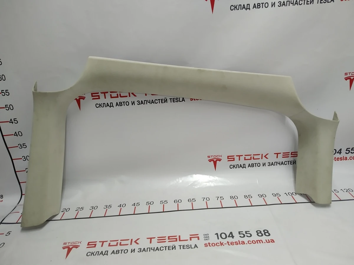7 FALCON DOOR LOWER GARNISH RH NEW ALC CRM Tesla model X 1052334-07-G