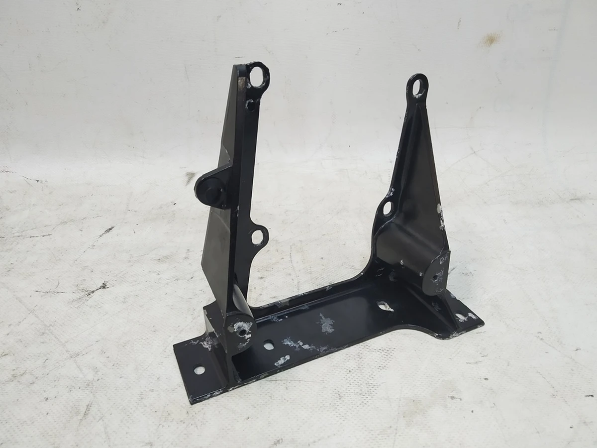 17 Кронштейн кріплення стійки В правий (окислення) Tesla model X 1052518-00-H