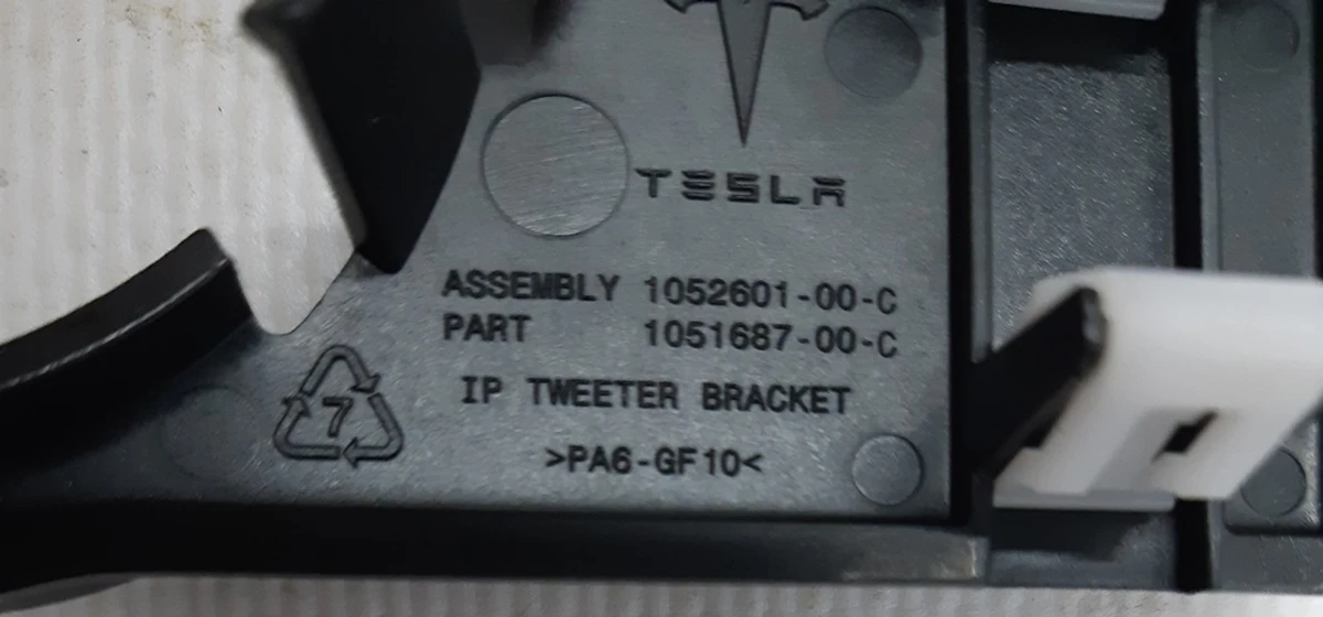 10 Assembly IP tweeter bracket Tesla  Model S REST, Model X 1003326