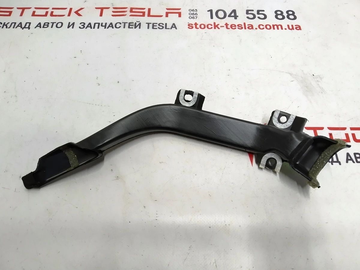 13 Клипса PIN 5.8X17 D17.8 Tesla Model S REST, Model X 1009115-00-A