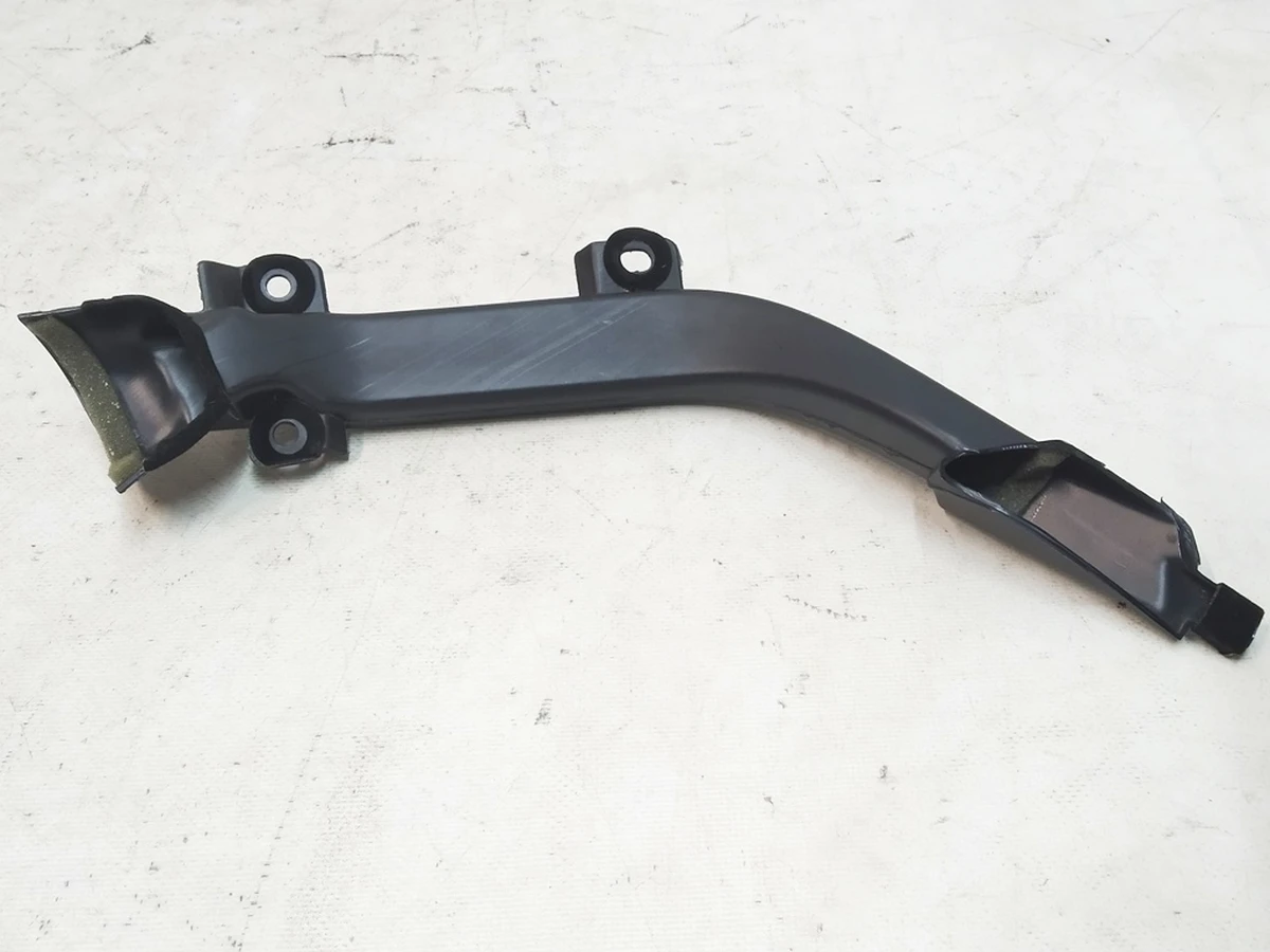 3 Воздуховод инструментальной панели (mergon) правый Tesla Model S REST, Model X 1053041-00-C