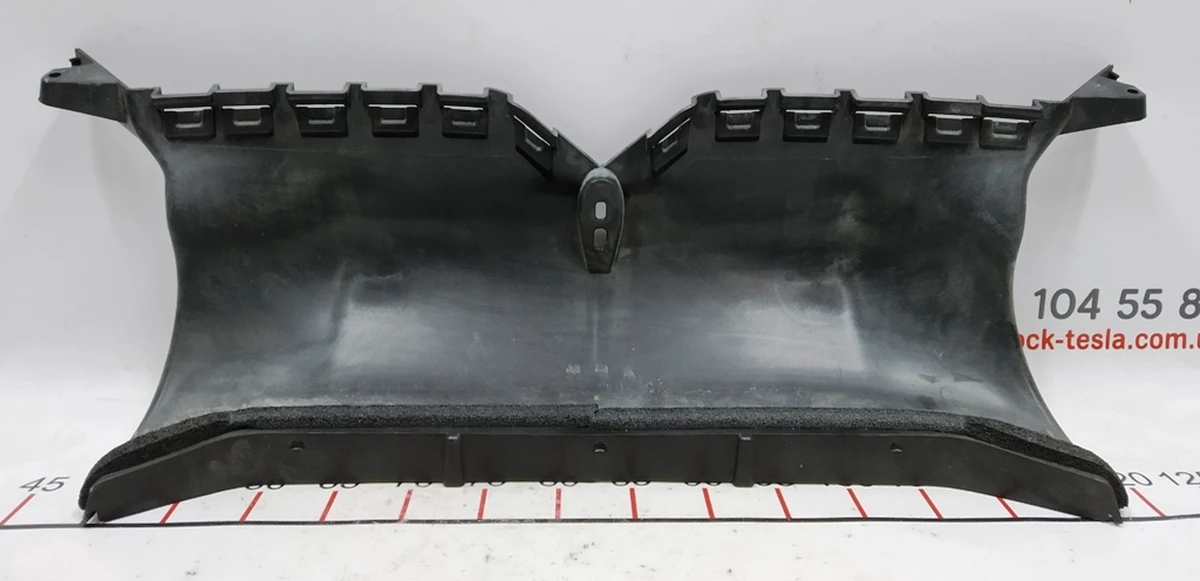 4 Front bumper intake air duct upper part Tesla model X 1050223-00-D