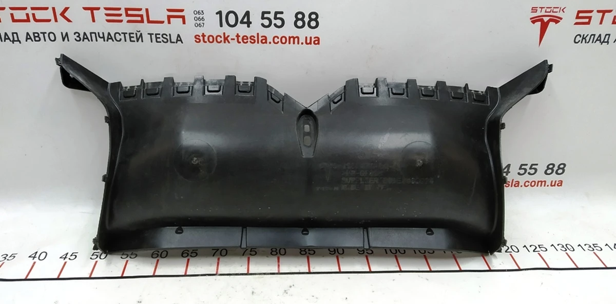 4 Front bumper intake air duct upper part Tesla model X 1050223-00-D