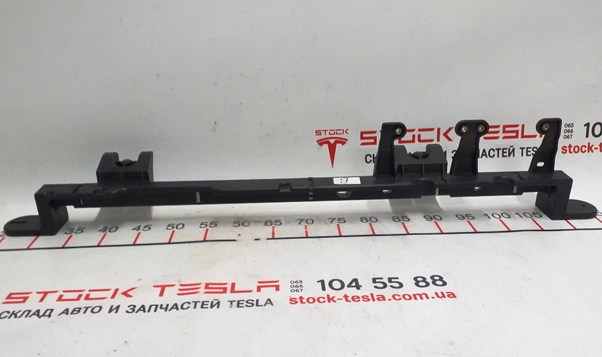 8 Air Conditioner Fan Housing Retaining Bracket Damaged Tesla model X 1054164-00-D