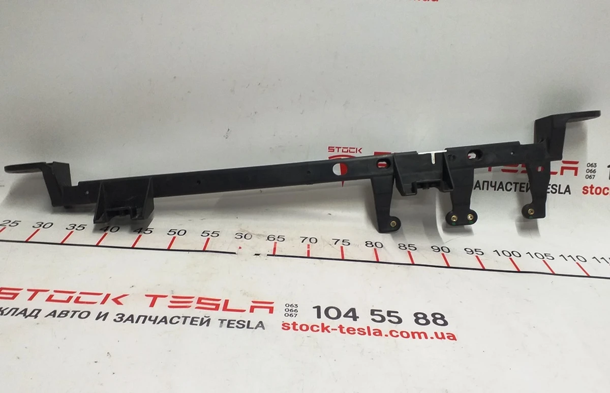 8 Air Conditioner Fan Housing Retaining Bracket Damaged Tesla model X 1054164-00-D