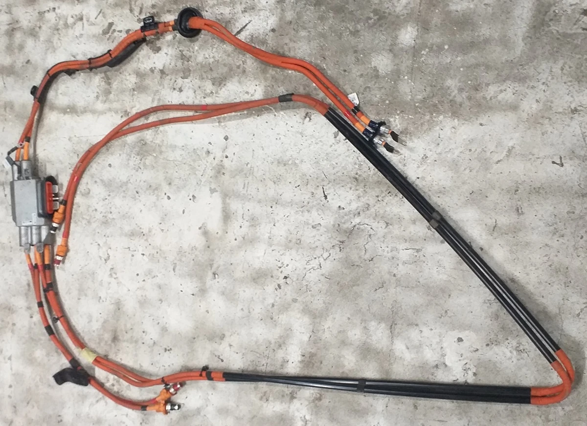 Спліттер з проводами високовольтними в зборі GEN3 Tesla model X 1054500-10-F