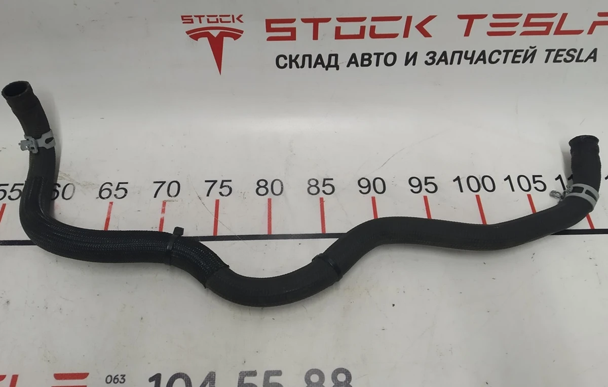 20 Шланг охолодження 4-х ходовий клапан-бінокль Tesla model X 1054635-00-C