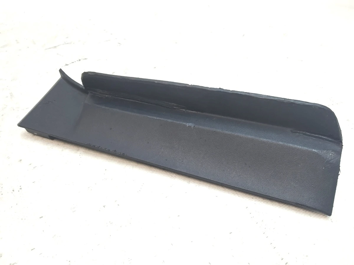 28 Front Right Wheel Fairing (Mudguard) damaged Tesla Model X 1054804-00-D