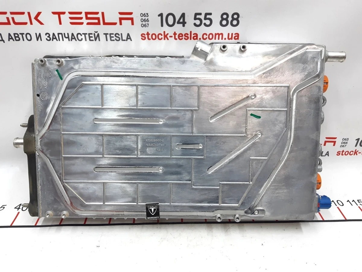 1 Чарджер блок (GEN3) (48A, 1 фаза) з пошкодженням Tesla model S REST model X 1462537-02-D