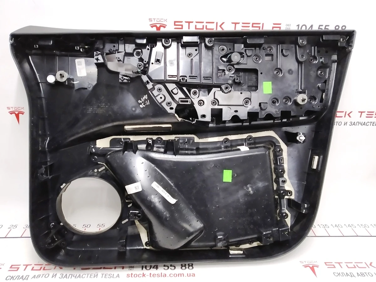 1 Карта (скелет) двері передньої лівої PREM PUR BLK із пошкодженням Tesla model X 1055327-21-M