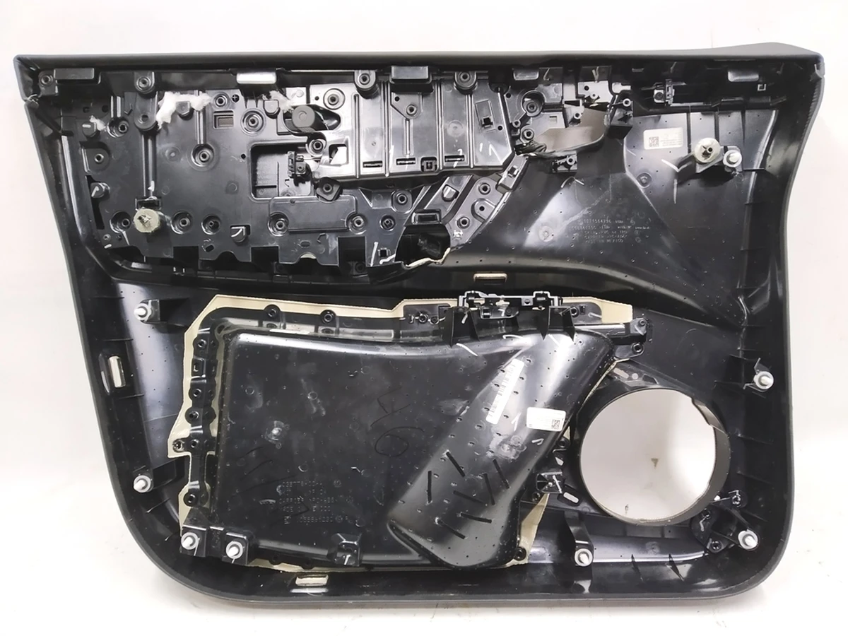 Карта (скелет) двері передньої правої PREM PUR BLK Tesla model X 1055483-21-M