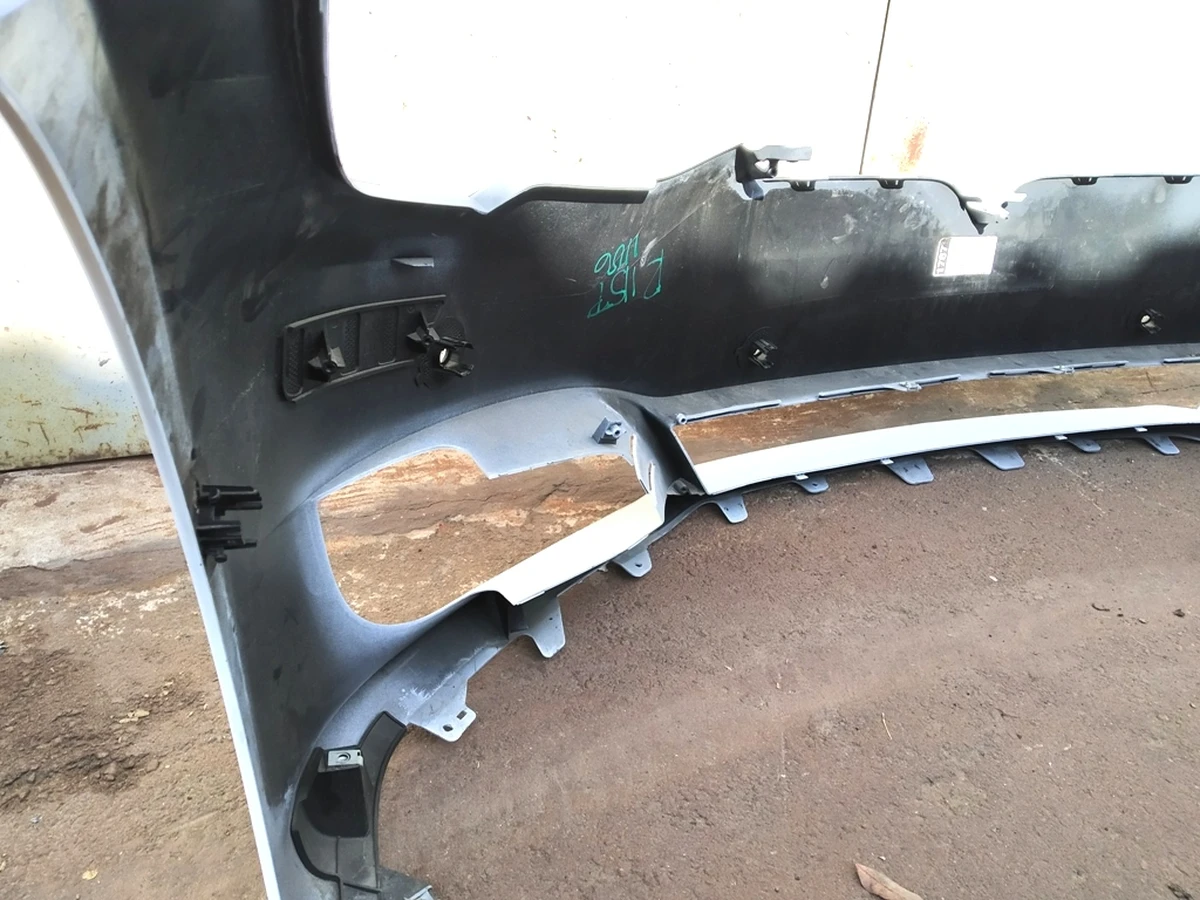 1 Бампер передний под 6 парктроников PPSW (в сборе) с повреждением Tesla model S REST 1056370-S4-A