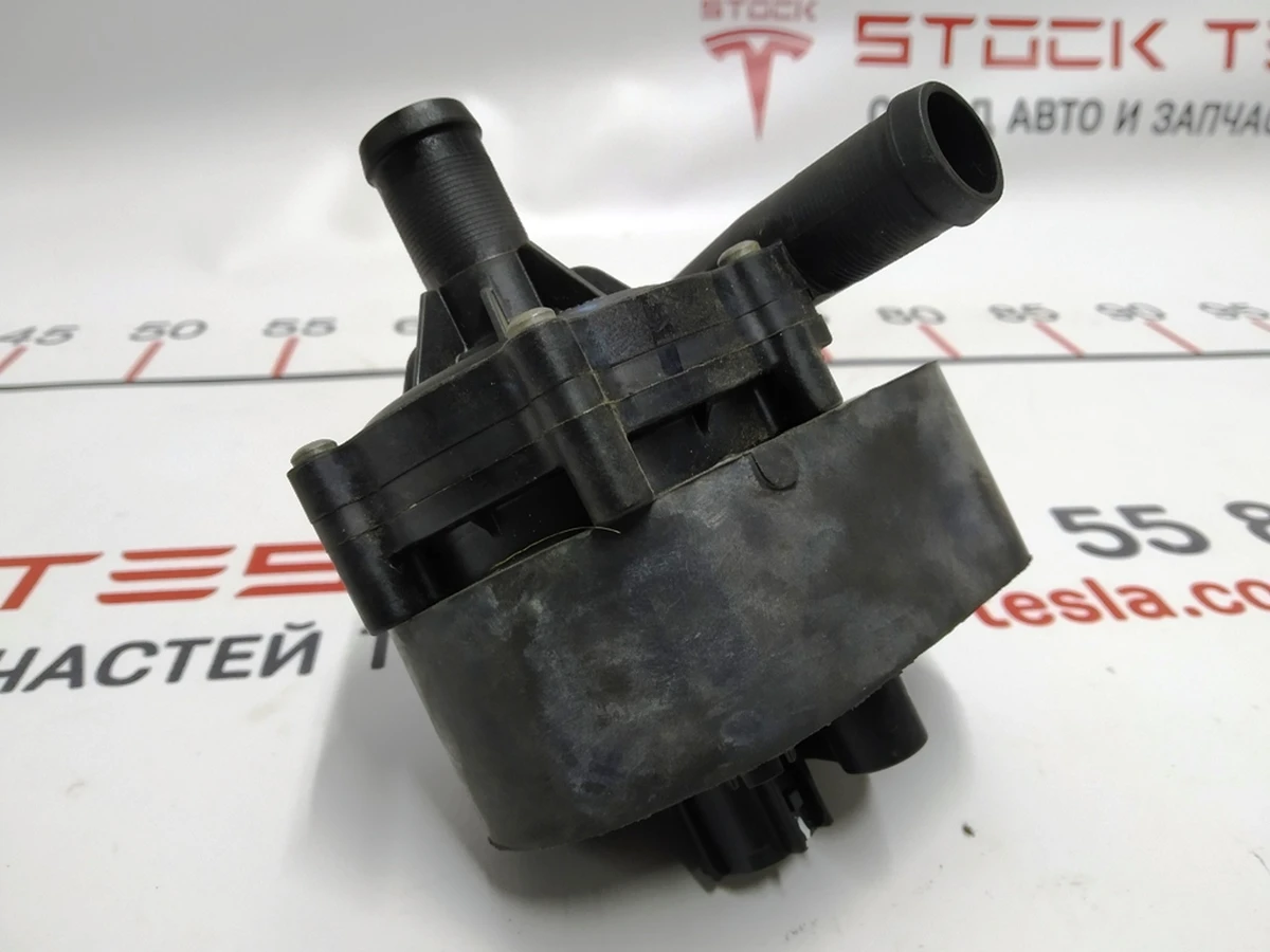 4 Coolant pump BWD ISO 185 Tesla model S REST 1057235-00-G