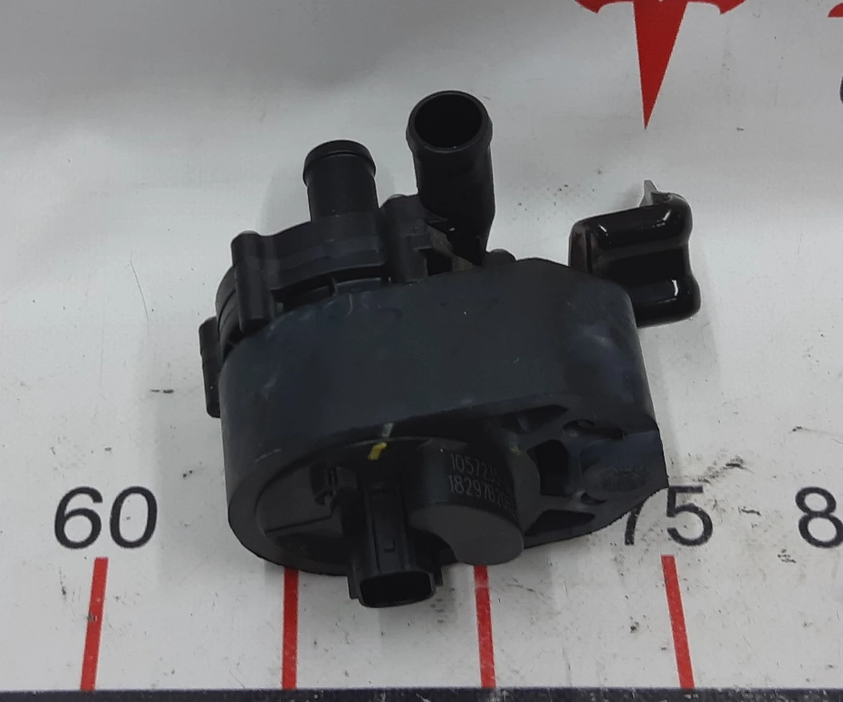 4 Насос охолоджувальної рідини BWD ISO 185 із кронштейном Tesla model S REST 1057235-00-G