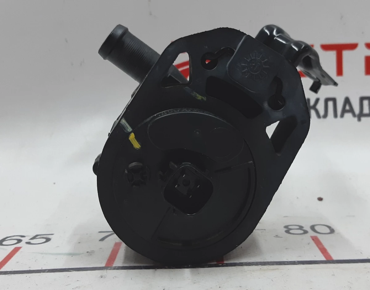 4 Насос охолоджувальної рідини BWD ISO 185 із кронштейном Tesla model S REST 1057235-00-G