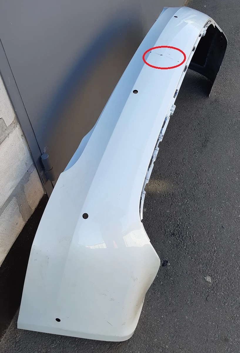 1 Бампер задний под 6 парктроников с кронштейнами PPSW белый (с повреждением) Tesla model S REST 1057319-S3-A