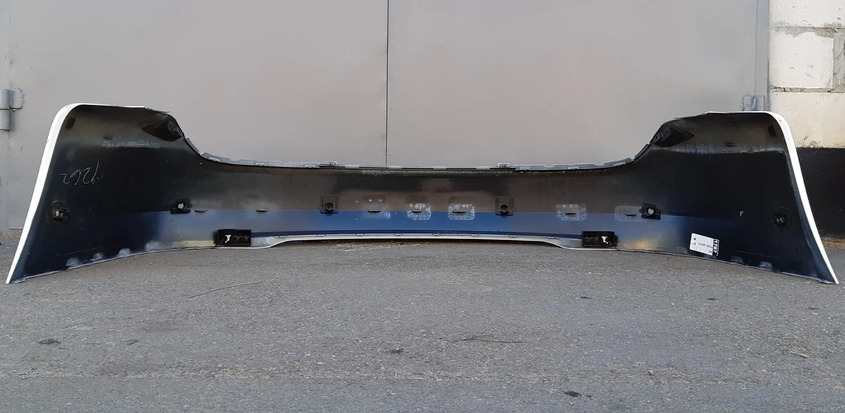 1 Бампер задний под 6 парктроников с кронштейнами PPSW белый (с повреждением) Tesla model S REST 1057319-S3-A